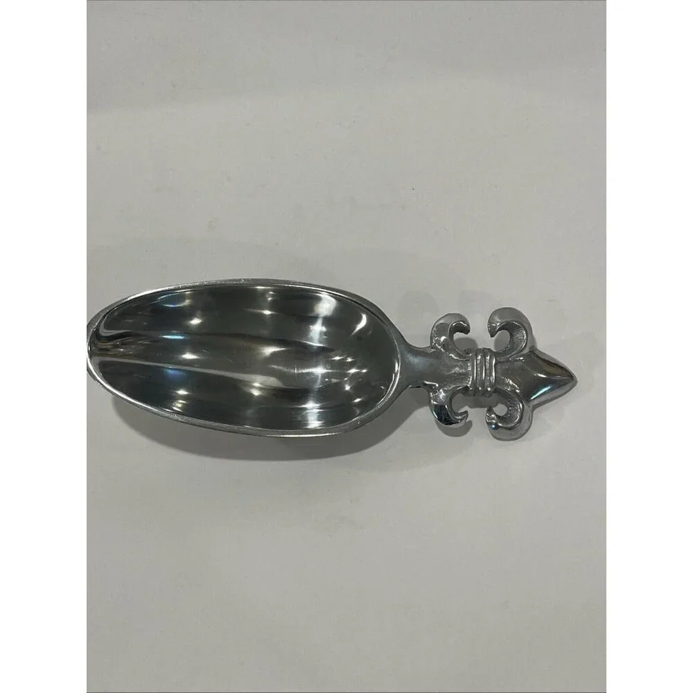 Fleur De Lis Design Scoop Approximately 9x 2